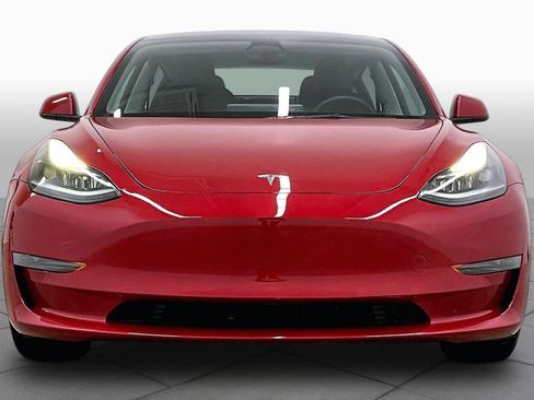 Used 2023 Tesla Model 3 Standard Range image 3