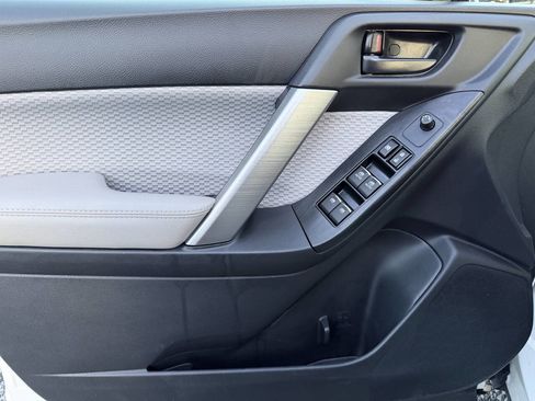 Used 2018 Subaru Forester 2.5i w/ Alloy Wheel Package image 14