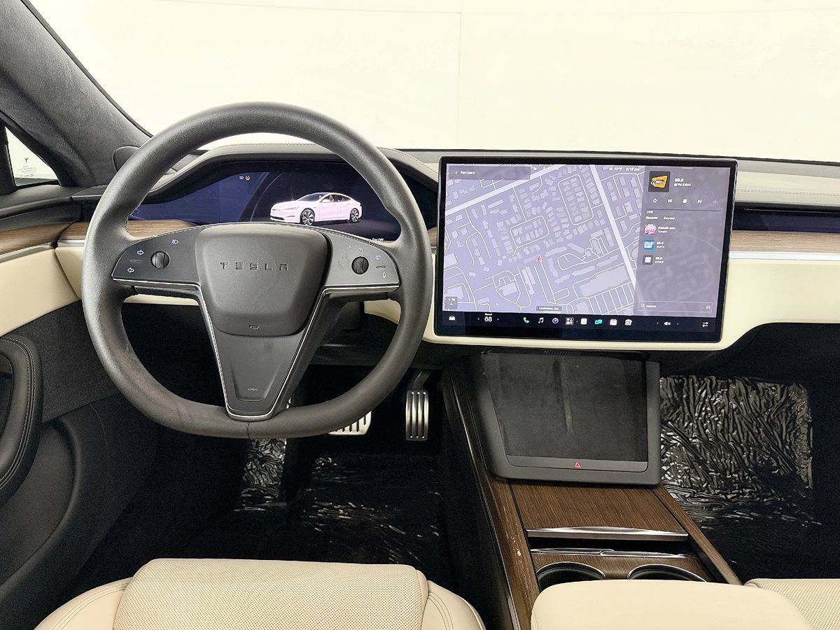 Used 2022 Tesla Model S AWD/4WD image 56