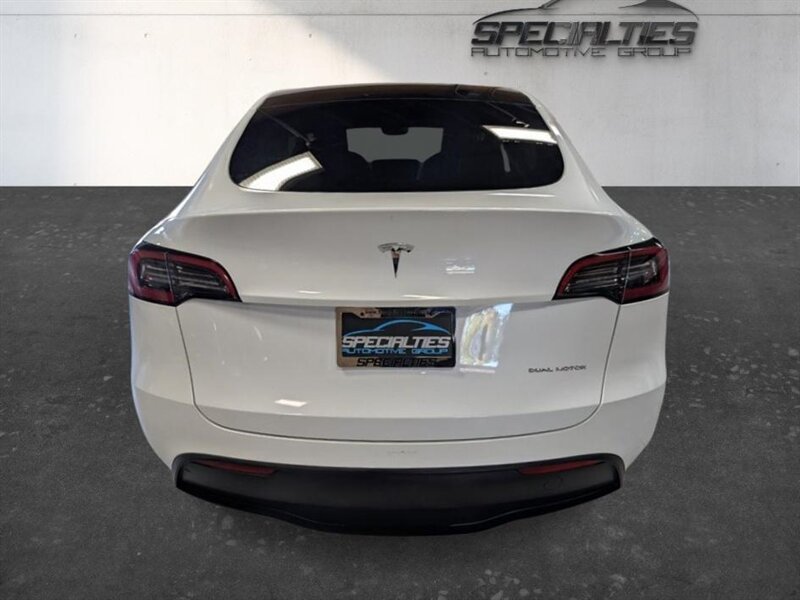 Used 2023 Tesla Model Y Long Range AWD/4WD image 9