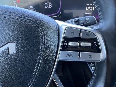 Used 2023 Kia Telluride S FWD image 27