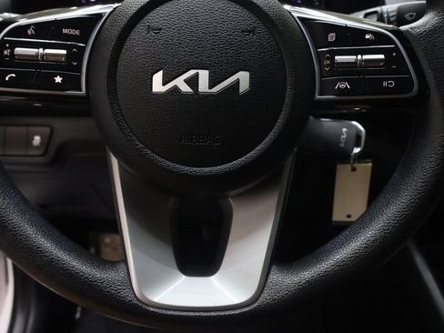 Used 2022 Kia Forte LXS image 19