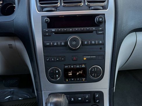 Used 2009 GMC Acadia SLT image 15