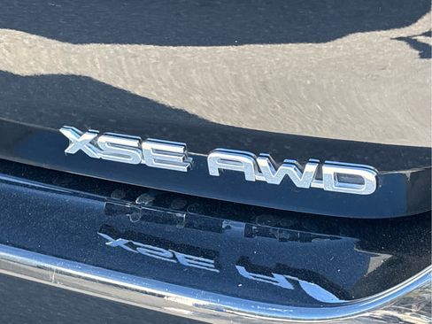 Used 2023 Toyota Highlander XSE AWD/4WD image 37
