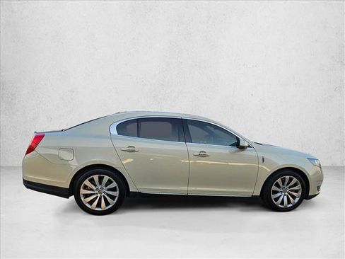 Used 2015 Lincoln MKS FWD image 4