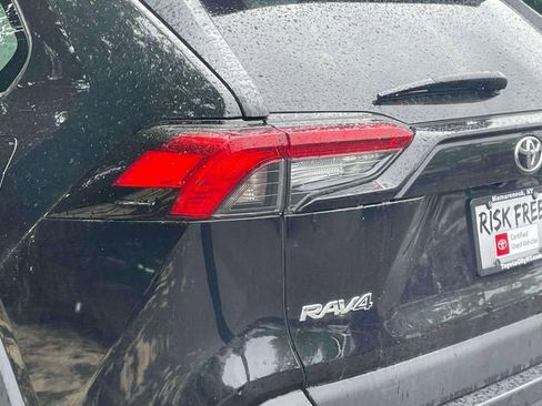Certified 2021 Toyota RAV4 XLE Premium AWD/4WD image 11