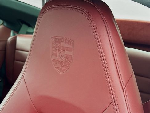 Used 2022 Porsche 911 Carrera image 14