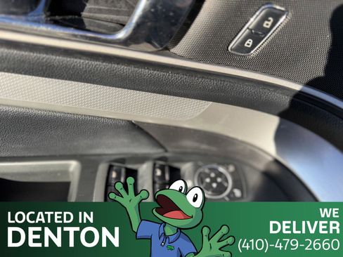 Used 2017 Ford Explorer XLT w/ Equipment Group 202A image 13