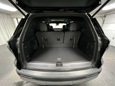 New 2025 Chevrolet Traverse LT w/ Sun and Wheel Package image 61