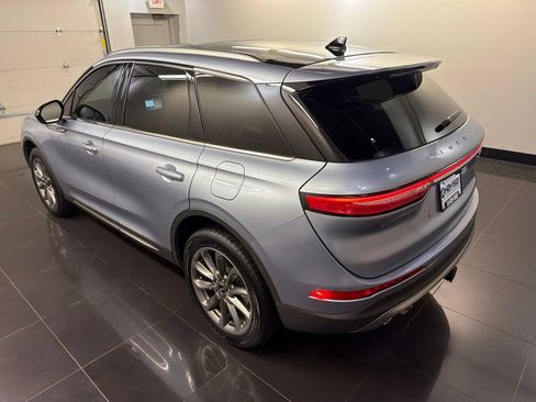 Used 2022 Lincoln Corsair AWD w/ Premium Package image 4
