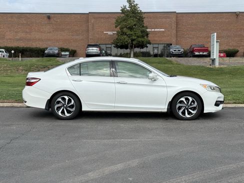 Used 2016 Honda Accord EX-L image 6