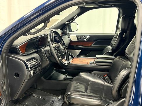 Used 2019 Lincoln Navigator L Reserve image 14