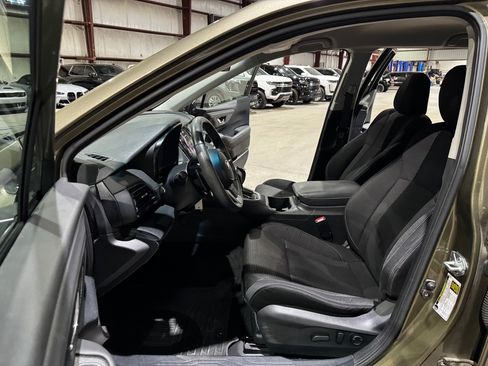 Used 2022 Subaru Outback Premium image 13