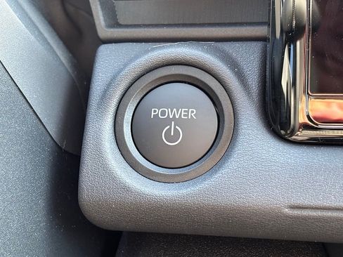 Used 2026 Toyota C-HR AWD/4WD image 10