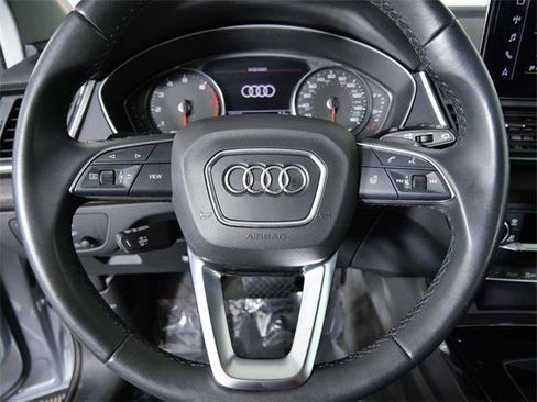Used 2022 Audi Q5 2.0T Premium w/ Convenience Package image 21