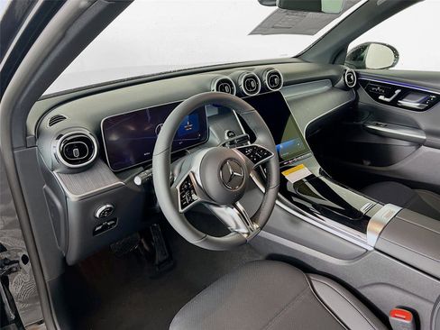 Certified 2025 Mercedes-Benz GLC 300 4MATIC image 10