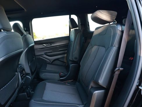 New 2026 Jeep Grand Cherokee L Laredo AWD/4WD image 30