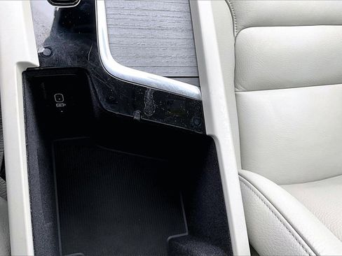 Certified 2024 Volvo S60 B5 Plus image 16