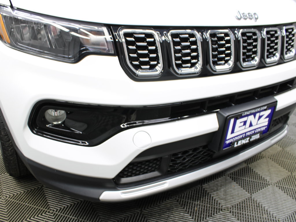 Used 2025 Jeep Compass Limited AWD/4WD image 47