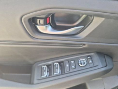 Used 2025 Honda Accord SE image 13