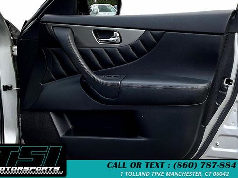 Used 2014 INFINITI QX70 AWD w/ Premium Package image 24