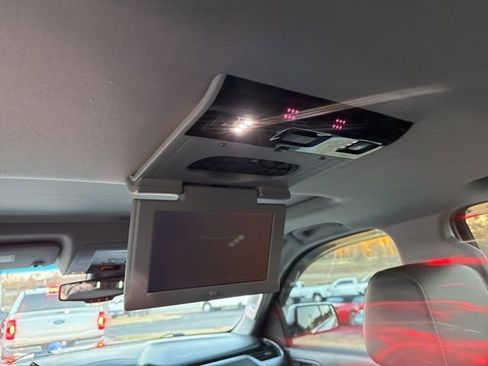 Used 2018 Chevrolet Tahoe LT image 22