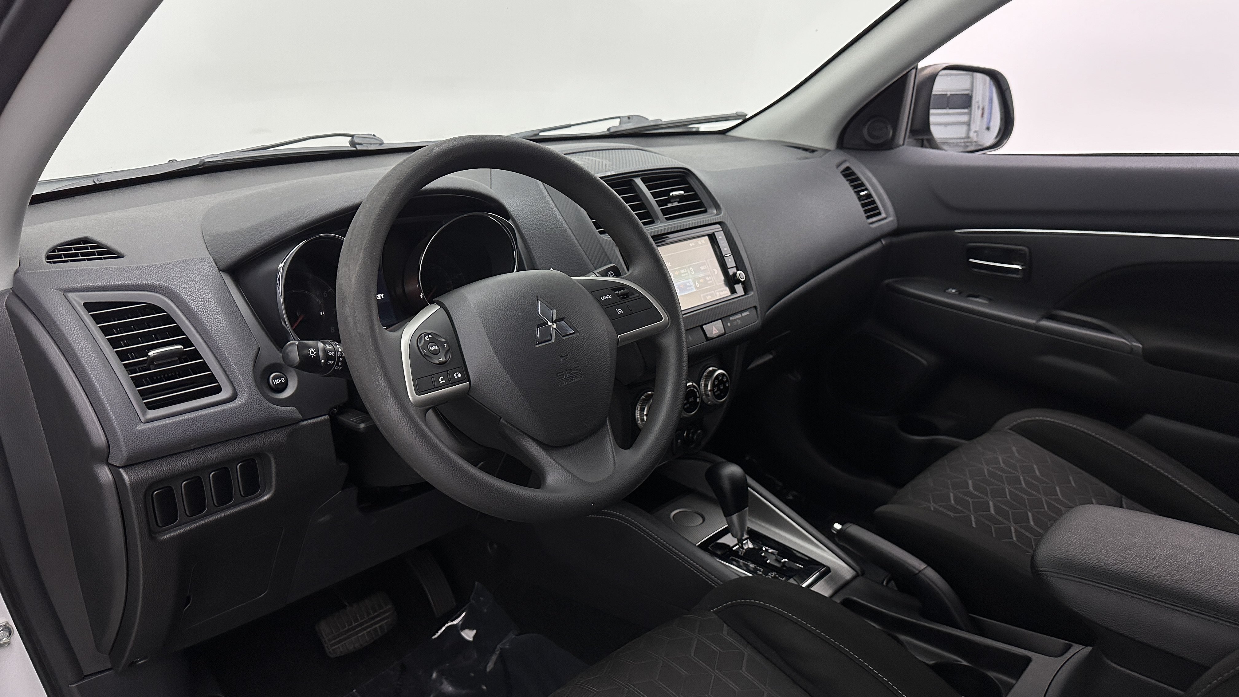 Used 2020 Mitsubishi Outlander Sport ES FWD image 11