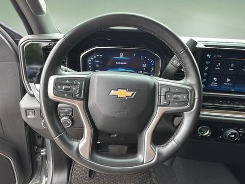 Used 2024 Chevrolet Silverado 1500 LT AWD/4WD image 12