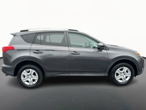 Used 2013 Toyota RAV4 LE image 2