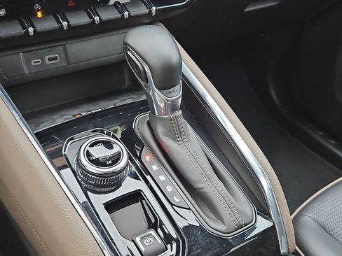 Certified 2023 GMC Canyon Denali image 15