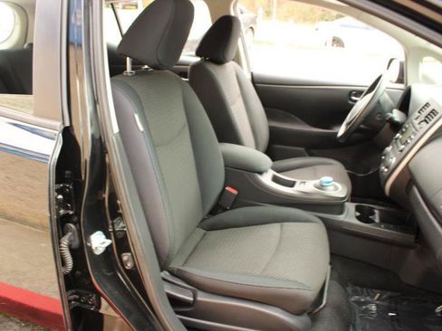 Used 2015 Nissan Leaf S FWD image 10