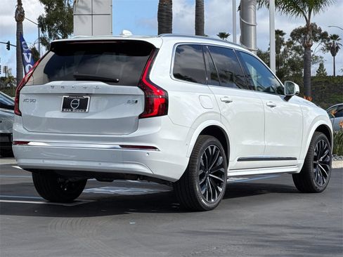 New 2026 Volvo XC90 B5 Plus image 5