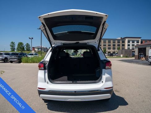 Used 2023 Chevrolet Equinox RS image 10