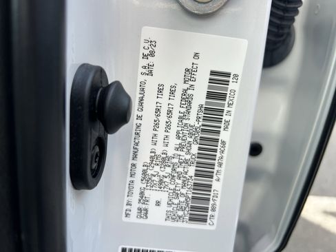 Used 2023 Toyota Tacoma TRD Sport image 25