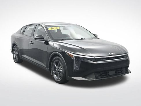 Used 2025 Kia K4 FWD image 3