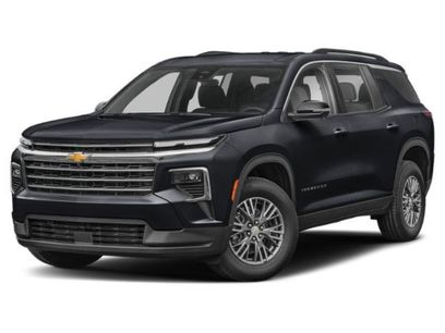 Used 2025 Chevrolet Traverse LT