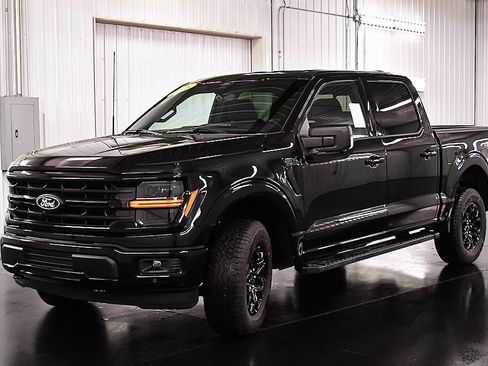 New 2026 Ford F150 XLT w/ Equipment Group 302A MID image 3