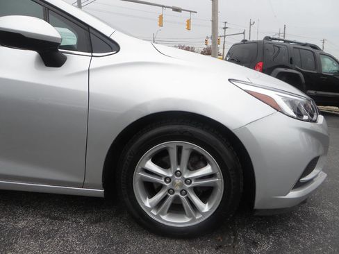 Used 2016 Chevrolet Cruze LT image 19
