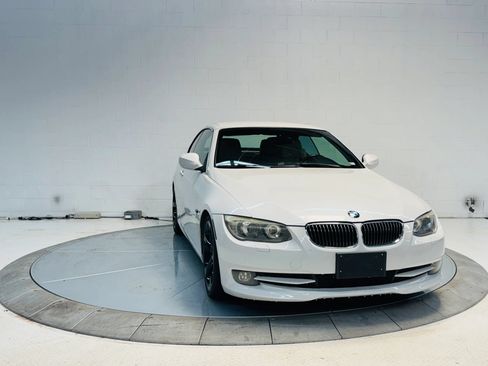 Used 2011 BMW 335i Convertible RWD image 39