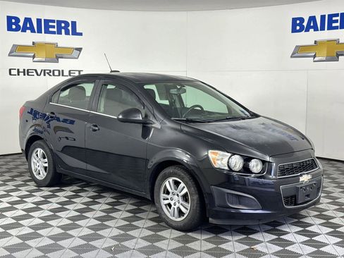 Used 2015 Chevrolet Sonic LT image 7