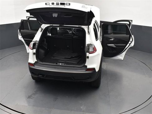 Used 2022 Jeep Cherokee Latitude w/ Sun & Sound Group image 29