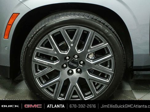 Used 2025 GMC Yukon XL Denali Ultimate w/ LPO, Floor Liner Package AWD/4WD image 42