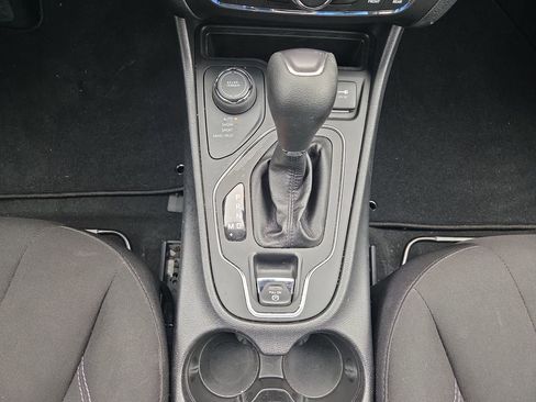 Used 2020 Jeep Cherokee Latitude image 27