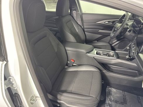 New 2026 Chevrolet Equinox EV LT image 14