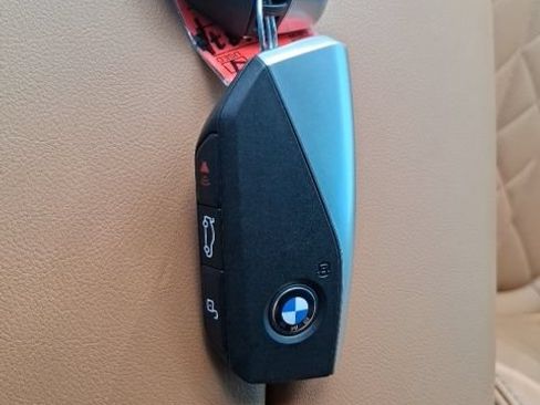 Used 2026 BMW X5 sDrive40i w/ M Sport Package RWD image 19