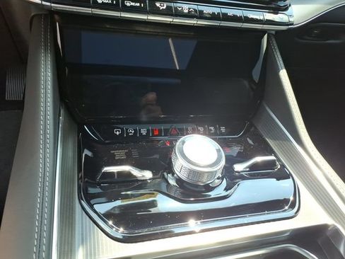 New 2026 Jeep Grand Wagoneer Summit AWD/4WD image 11