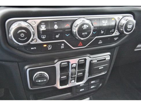 Used 2022 Jeep Wrangler Unlimited Sport AWD/4WD image 26