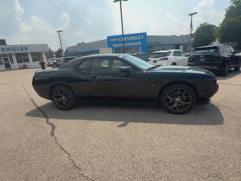 Used 2018 Dodge Challenger R/T Plus RWD image 9