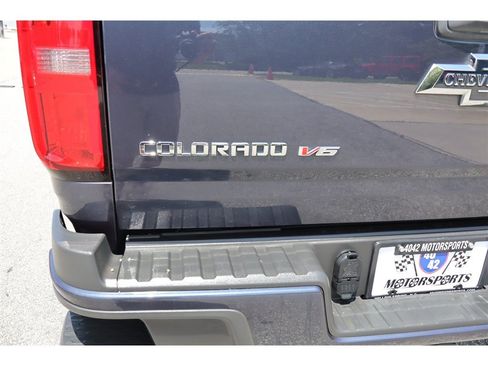 Used 2018 Chevrolet Colorado Z71 w/ Centennial Edition AWD/4WD image 38