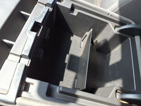 Used 2018 Chevrolet Silverado 1500 LT w/ All Star Edition image 28